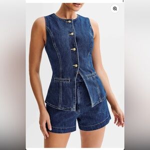 *NEVER WORN* Modevante Anya Denim Set (Sleeveless Button Top & Shorts Set)